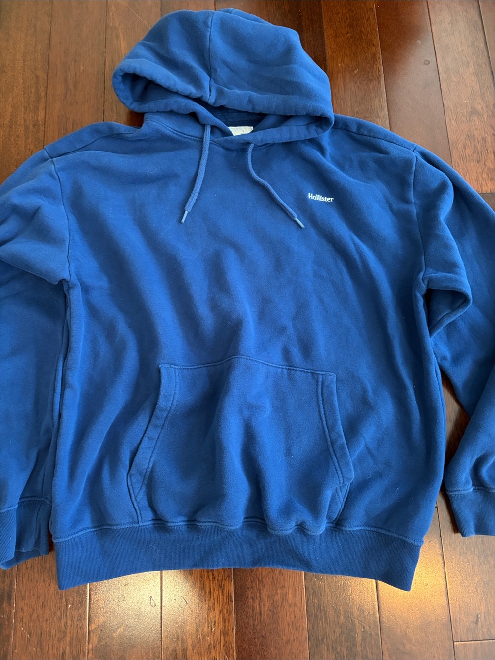Hollister Men's Royal Blue Pullover Hoodie